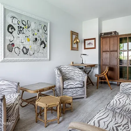 Mye - Art Gallery Penthouse *