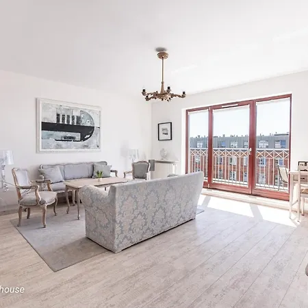 Mye - Art Gallery Penthouse *